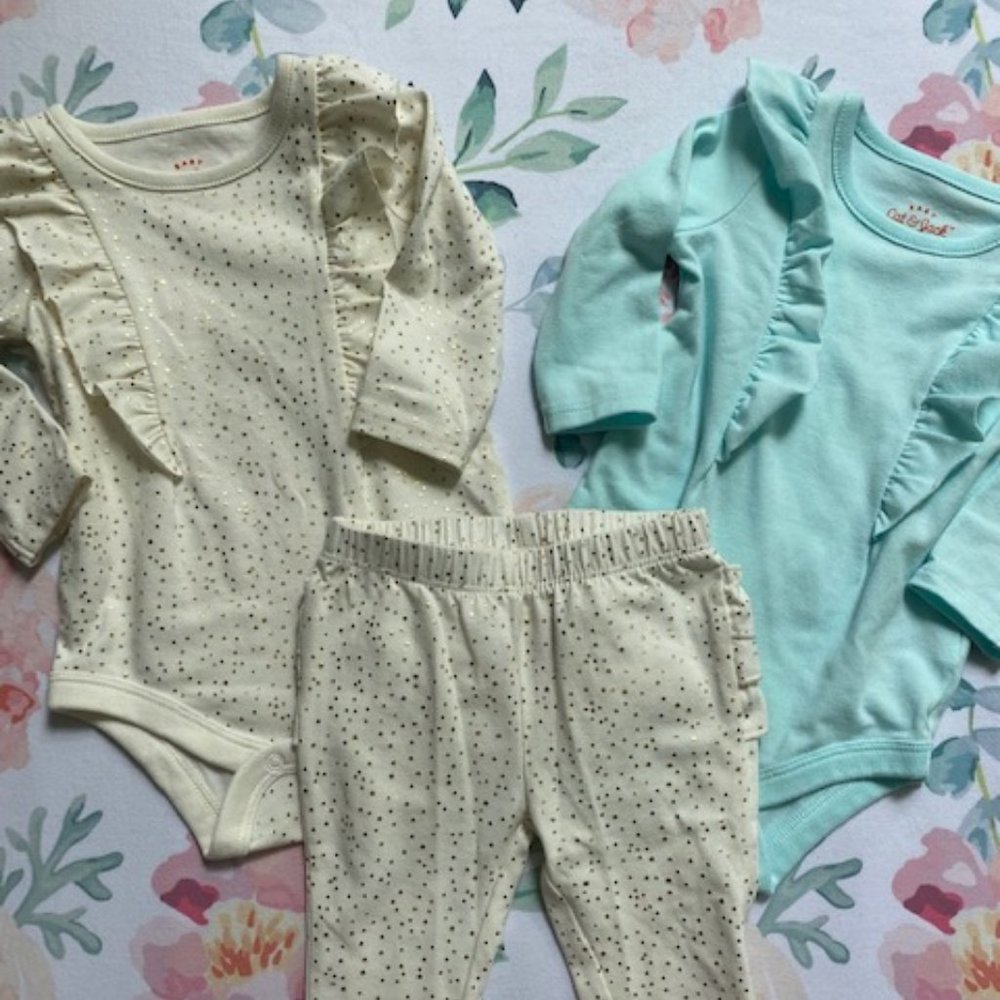 Ruffled bodysuit/leggings set- Cat & Jack, Light blue and White with gold, 3M
